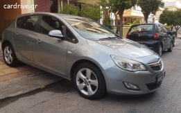 Opel Astra - 2011